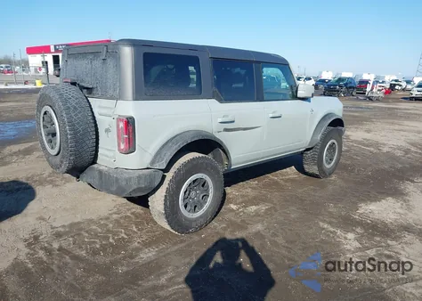 2024 Ford Bronco Outer Banks z USA, uszkodzony, nr VIN 1FMEE8BP3RLA70079